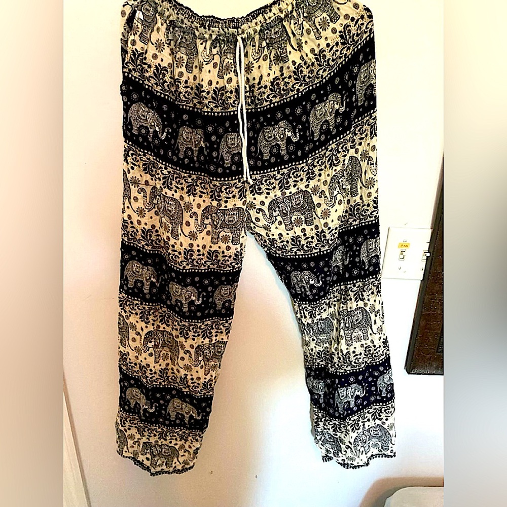 Beautiful nwot ladies handmade in thailand picked up while doing mission…